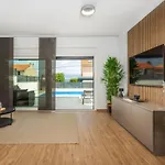 Villa T & K Njivice