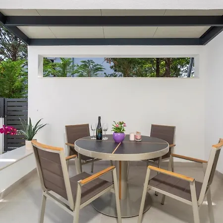 T & K Villa *
